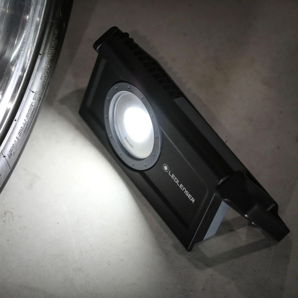 LedLenser iF8R Floodlight