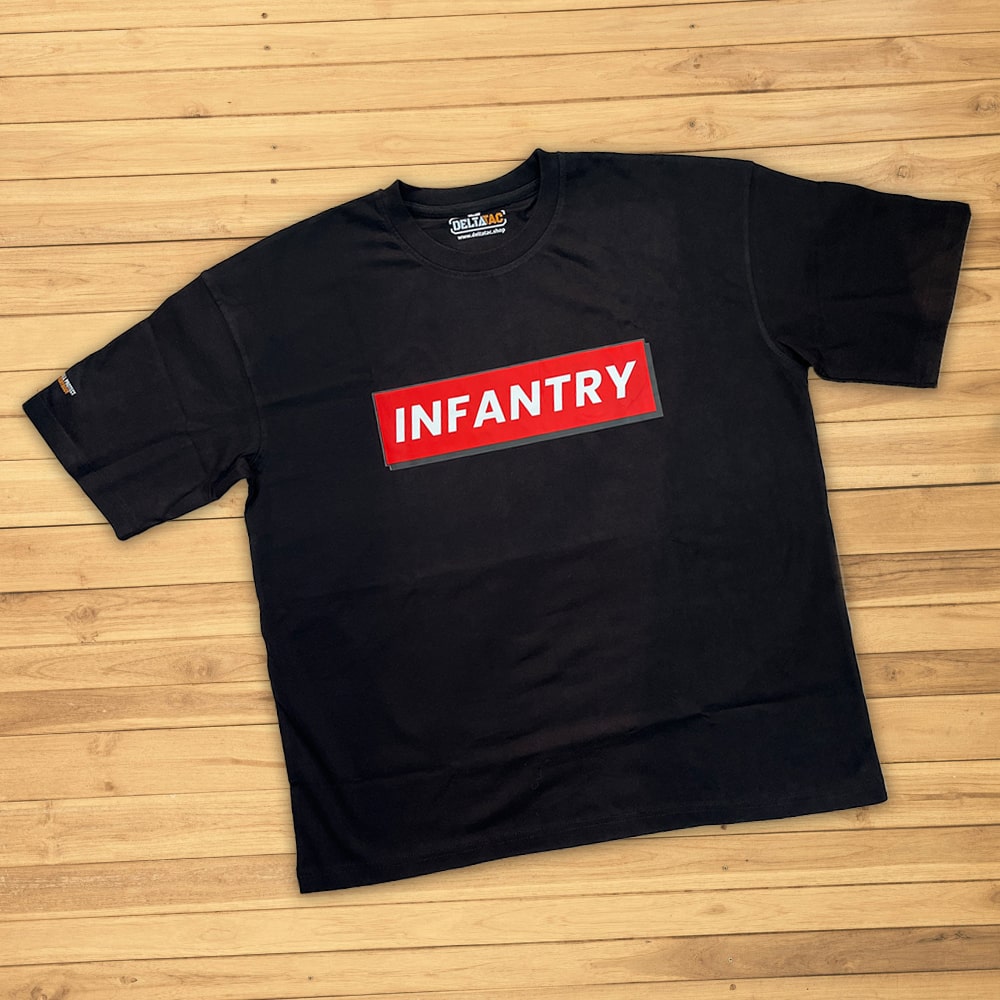 Queen Of Battle - Infantry Oversized T-shirt